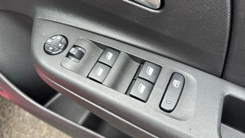 Vauxhall Corsa 1.2 SE 5dr Petrol Hatchback